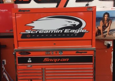 Affichage sur coffre d’outils pour Harley Bécancour