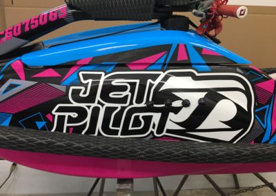 Lettrage d’une motomarine