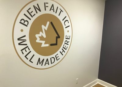 Murs de salle AQMAT / Bien Fait Ici