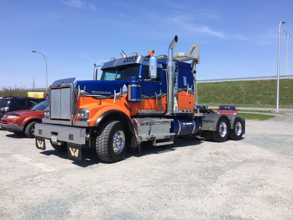 Lettrage partiel – Transport Rusty