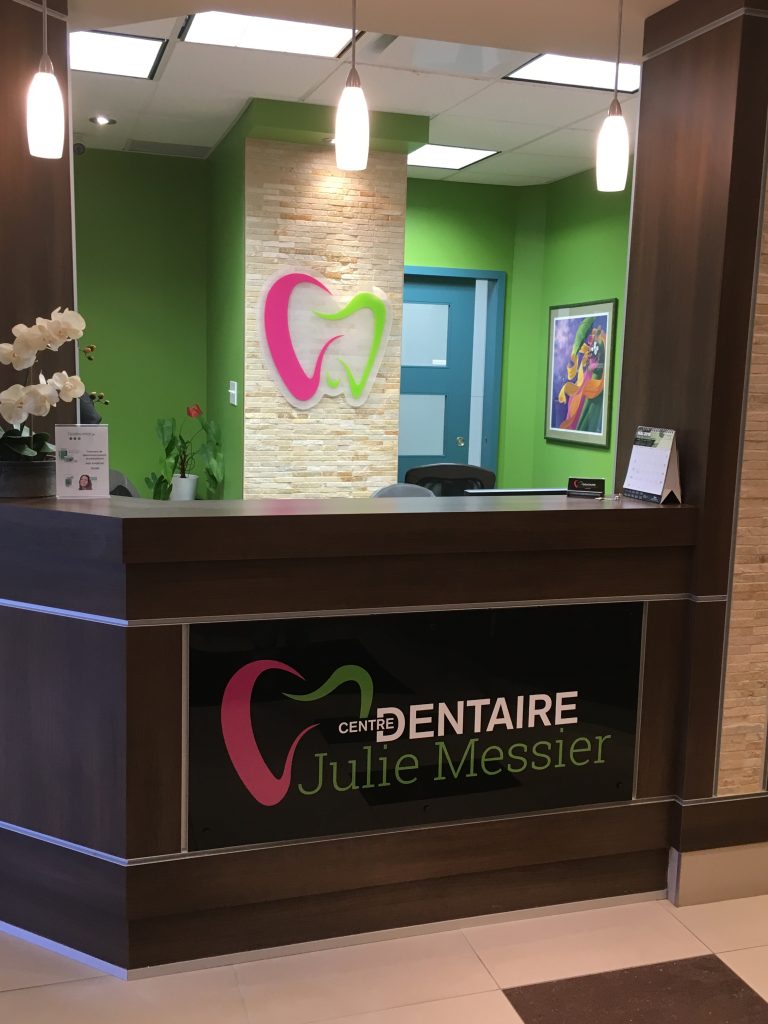 Affichage intérieur pour Centre dentaire Julie Messier