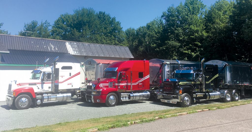 Lettrage de la flotte de remorques pour Transport AMF